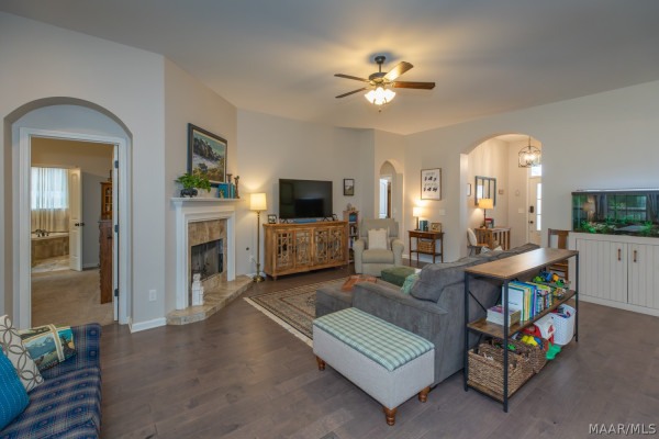 9403 Crescent Lodge Circle