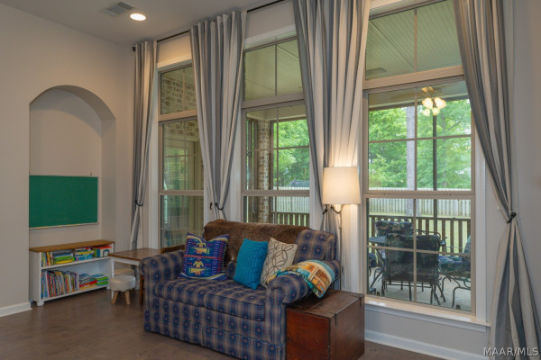 9403 Crescent Lodge Circle