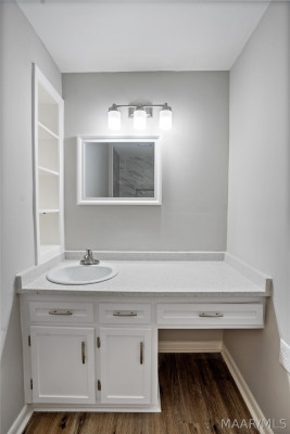 802 Gillespie Street