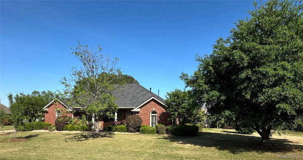 416 Towne Lake Drive