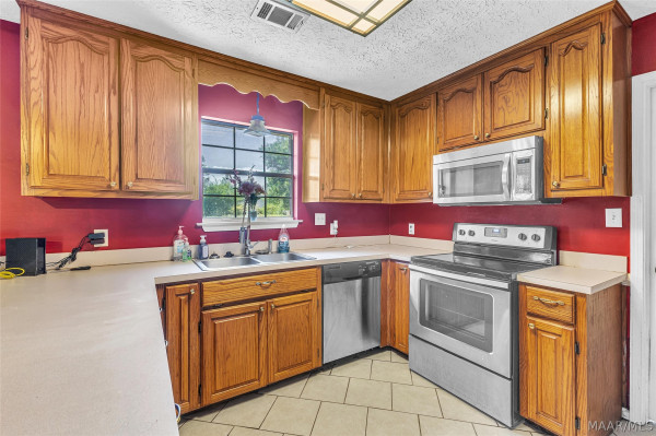 195 S JORDAN DAM Road