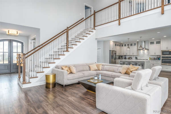 8919 Register Ridge