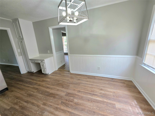 2018 Green Acres Drive