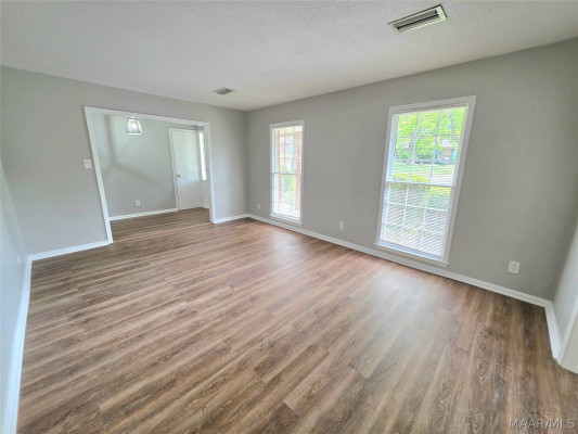 2018 Green Acres Drive