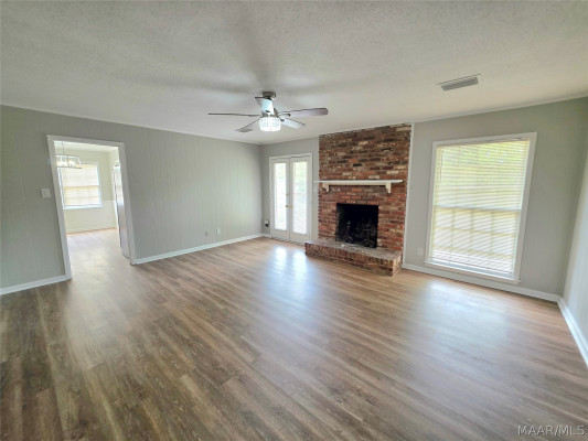 2018 Green Acres Drive