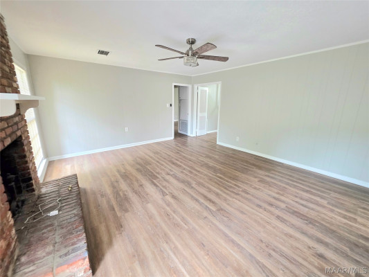 2018 Green Acres Drive