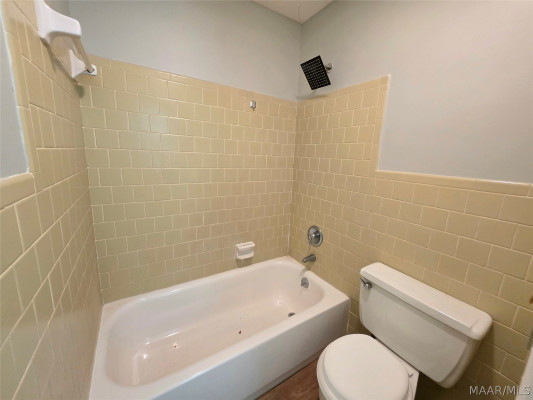 2018 Green Acres Drive