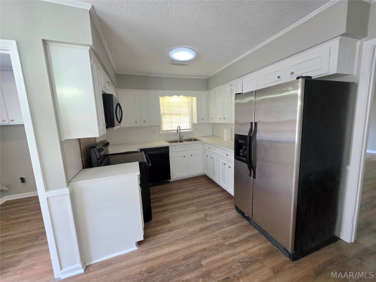 2018 Green Acres Drive