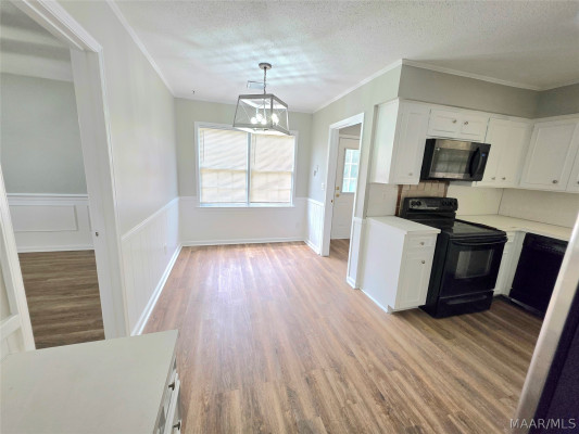 2018 Green Acres Drive