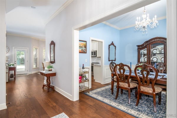 8919 Crescent Lodge Drive