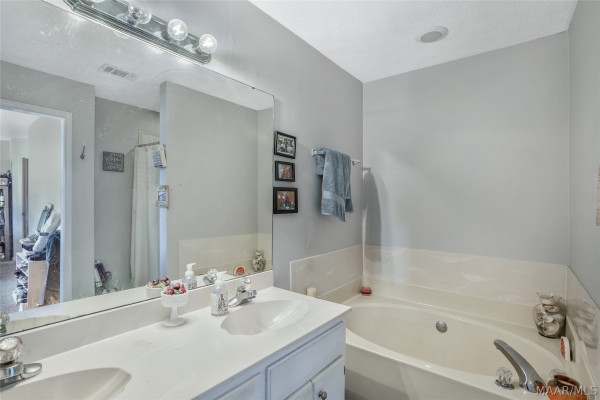 3624 Farmfield Lane