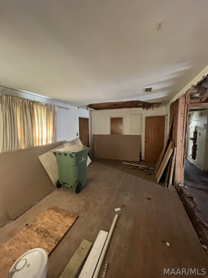 626 W Edgemont Avenue