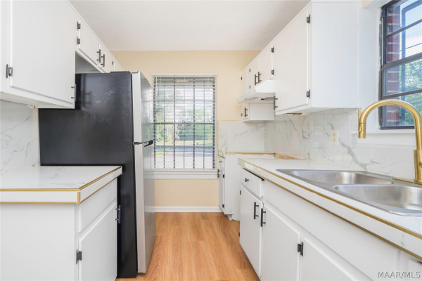 6216 South Hampton Drive