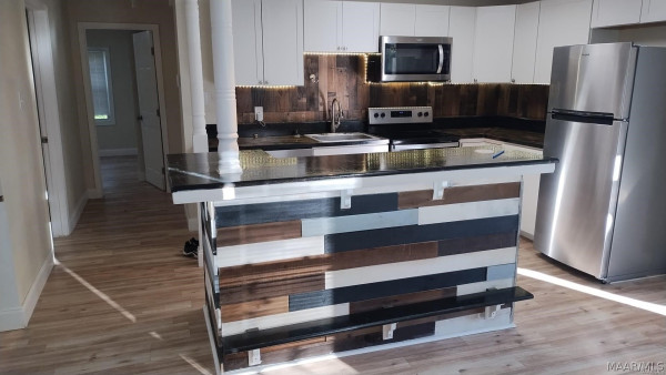 4053 Rosa L Parks Avenue