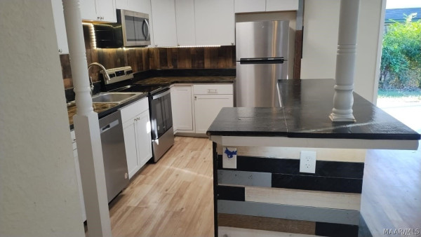 4053 Rosa L Parks Avenue