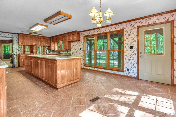 371 Harrogate Springs Road