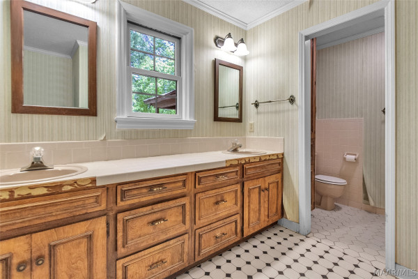 371 Harrogate Springs Road