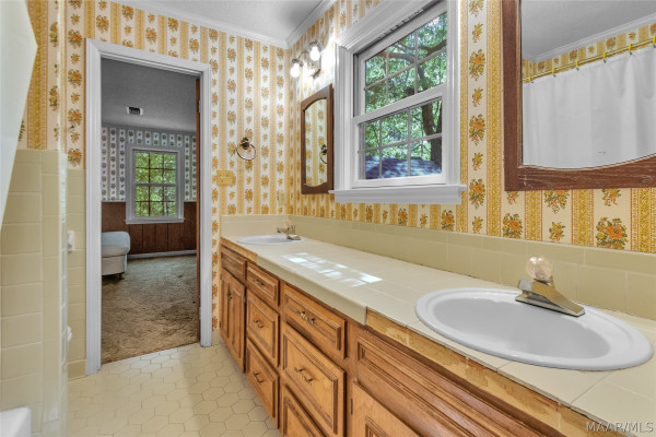 371 Harrogate Springs Road