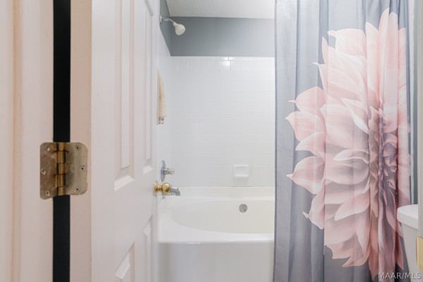 5905 FREESTONE Place