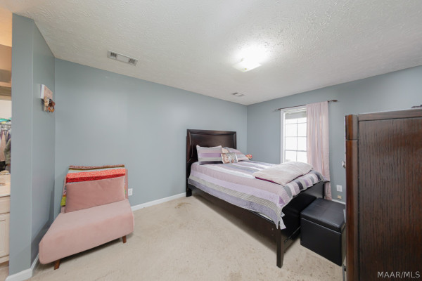 5905 FREESTONE Place