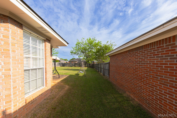 5905 FREESTONE Place