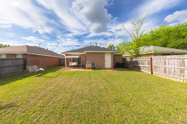 5905 FREESTONE Place