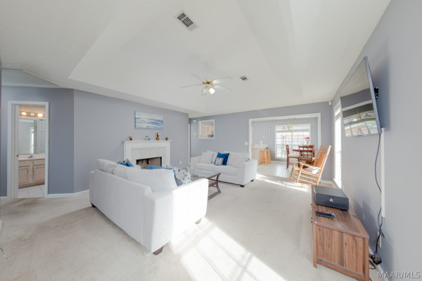 5905 FREESTONE Place