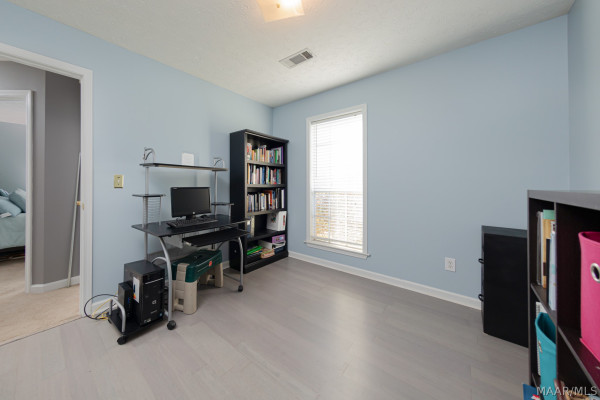 5905 FREESTONE Place