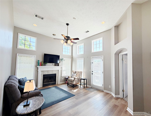 2655 Queens Hollow Court