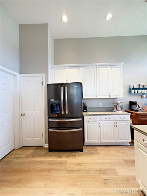 2655 Queens Hollow Court