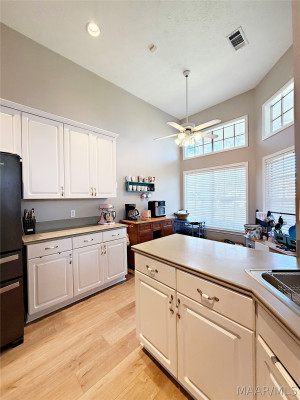 2655 Queens Hollow Court