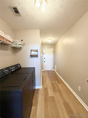 2655 Queens Hollow Court