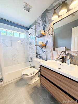 2655 Queens Hollow Court