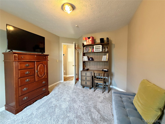 2655 Queens Hollow Court