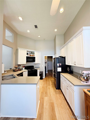 2655 Queens Hollow Court