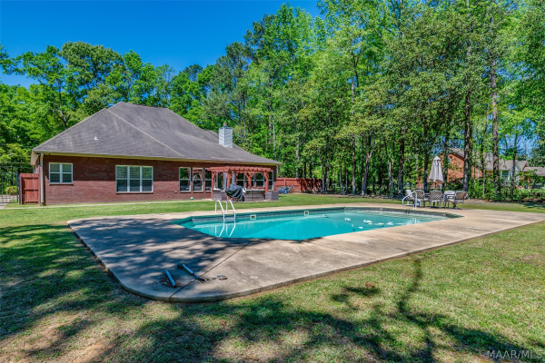 4250 MILLWOOD Lane