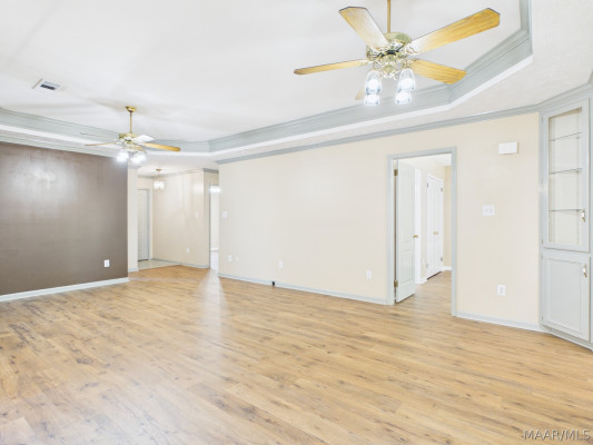 606 Sheila Boulevard