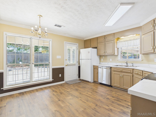 606 Sheila Boulevard