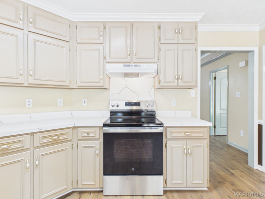 606 Sheila Boulevard