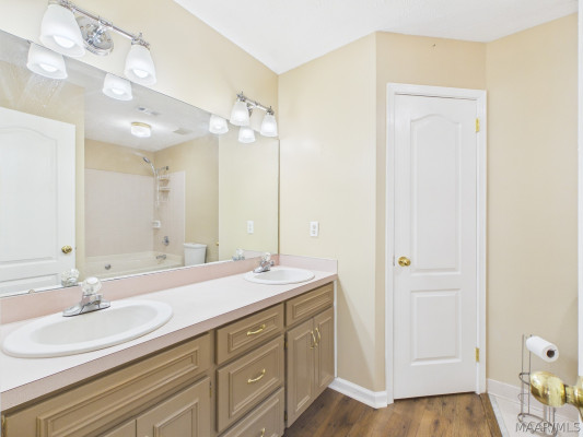 606 Sheila Boulevard