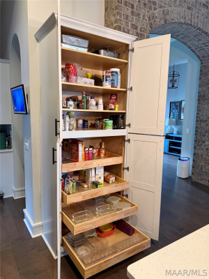 9210 Crescent Lodge Drive