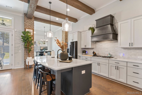 9210 Crescent Lodge Drive