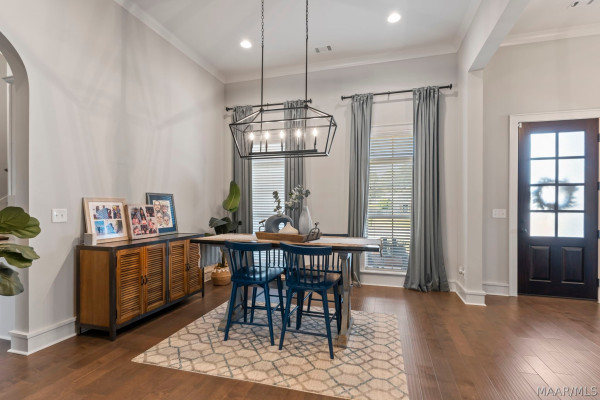 9210 Crescent Lodge Drive