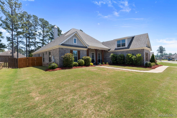 9210 Crescent Lodge Drive