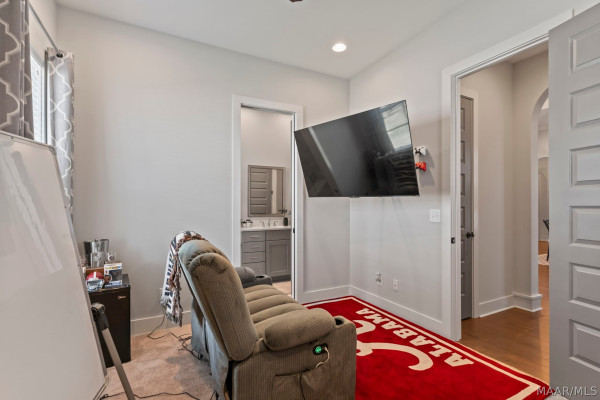 9210 Crescent Lodge Drive