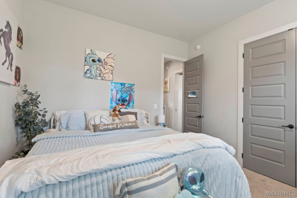 9210 Crescent Lodge Drive