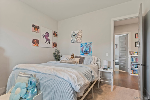 9210 Crescent Lodge Drive