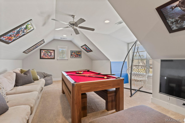 9210 Crescent Lodge Drive