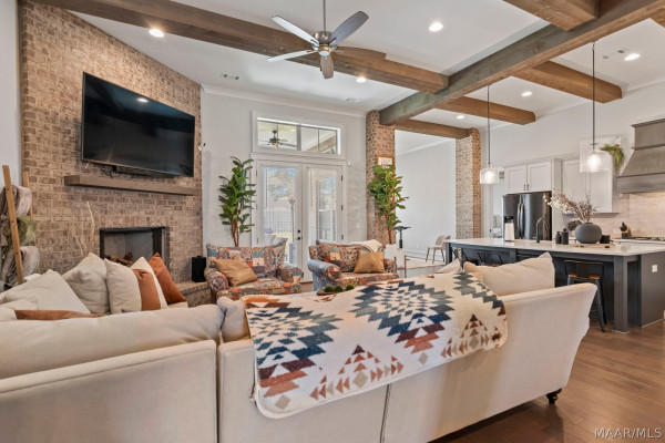 9210 Crescent Lodge Drive