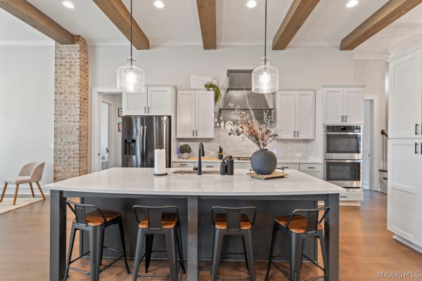 9210 Crescent Lodge Drive